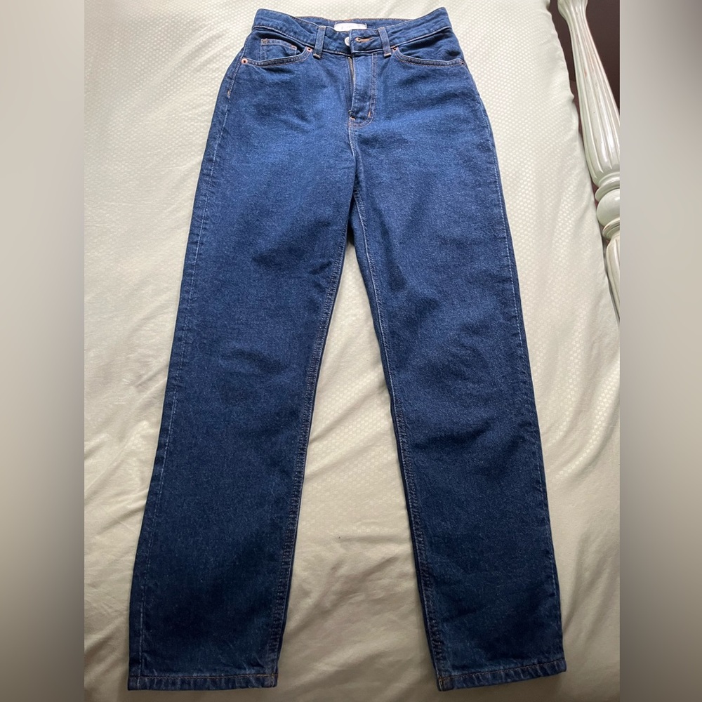 H&M High-Rise dark wash jeans US 4
